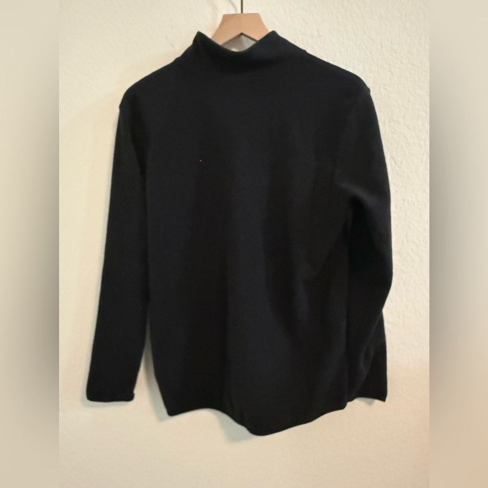 The North Face // EUC Women’s Black Sweater - Picture 4 of 4
